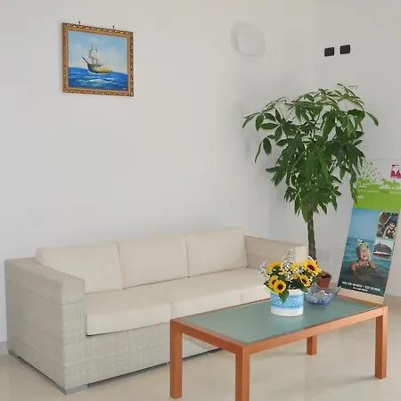 Blu Mare Alimini Aparthotel