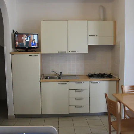 Blu Mare Alimini Ξενοδοχείο με διαμερίσματα 4*